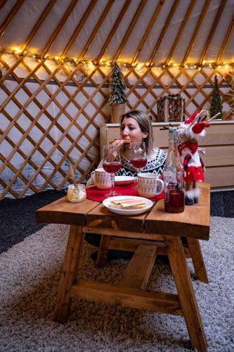 Food and beverages, Yurt District in Tapio