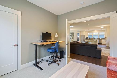 Hillside Haven - image 11