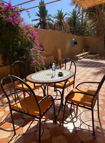 Villa Palm Desert- your Private Stay with AC, Fast WiFi & Parking in Erfoud