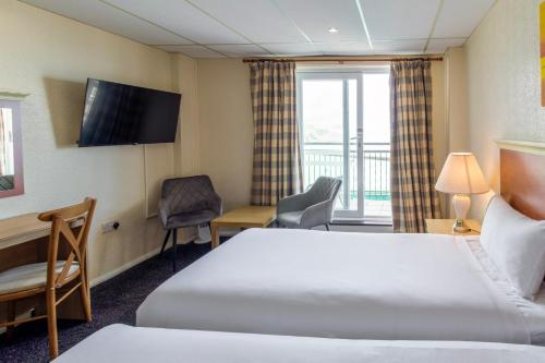 Grand Burstin Hotel Folkstone in ฟอล์คเคสตัน