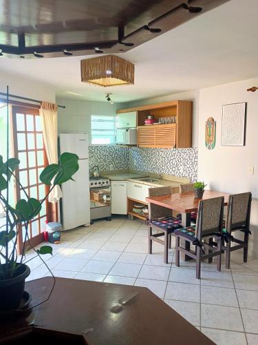 Joaquina house with panoramic view near the beach in Joaquina Beach