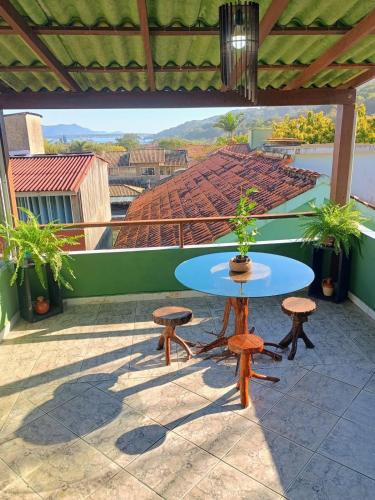 Joaquina house with panoramic view near the beach in Joaquina Beach