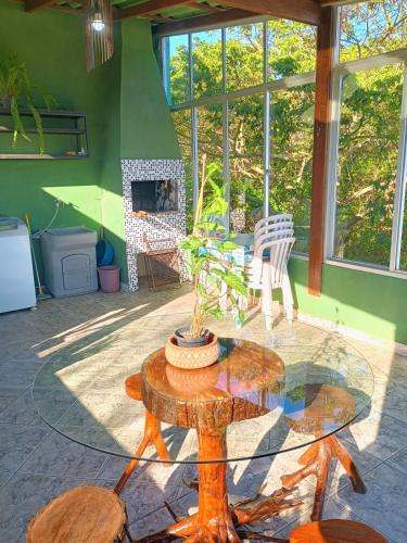 Joaquina house with panoramic view near the beach in Joaquina Beach