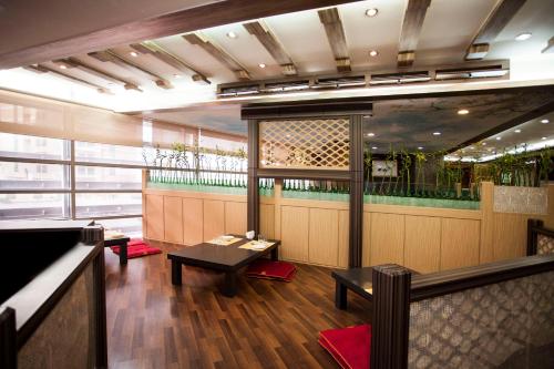 Byblos Hotel - image 2