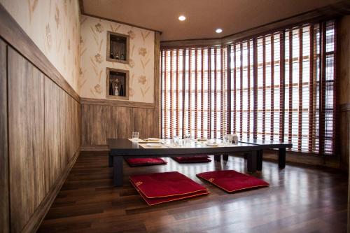 Byblos Hotel - image 12