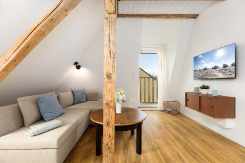 Dock 53 10.0km von Alter Schulweg entfernt