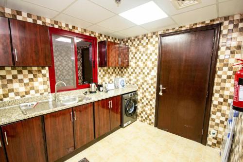 Fully Furnished Brand new 1BHK at Warsan, Dubai (Foto 5)