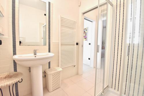 Liro Apartments - image 4