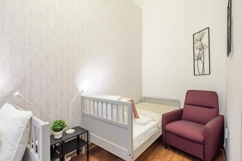 Central - Large - Cozy - image 11