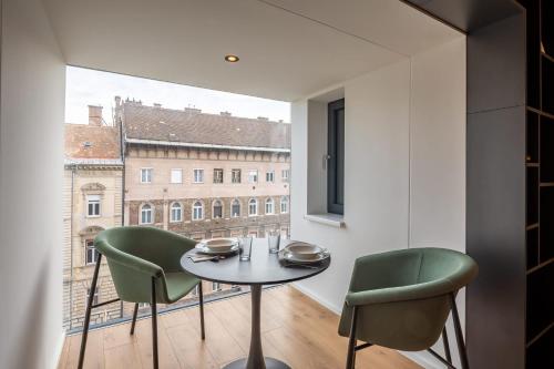 Central - Luxy - Garage - image 14