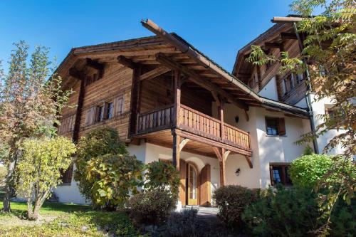 Laax Chalet by Quokka 360 - Charming Apartment with Private Patio