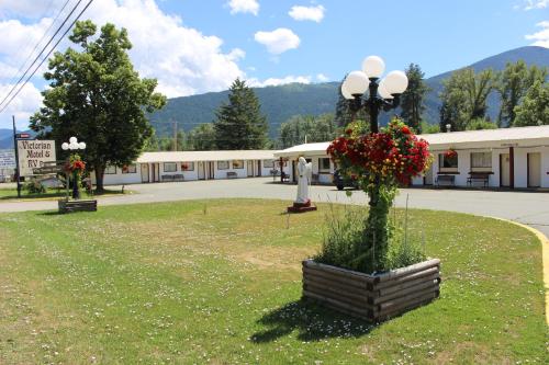 The Victorian Motel & RV Park
