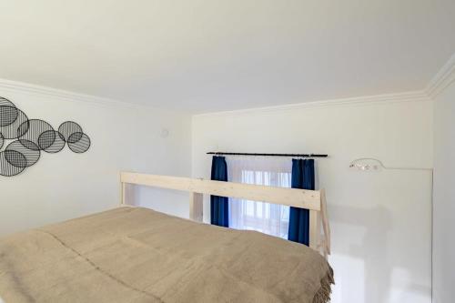 Central - NEW - Comfy Home - image 11
