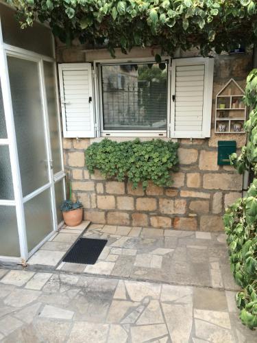 Apartment Get in Supetar