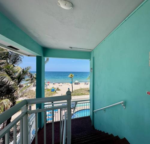 Windjammer Resort and Beach Club – Lauderdale-by-the-Sea, FL