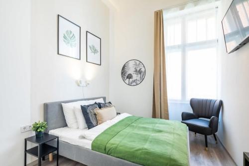 Ultra Central and Mini Studio, Budapest