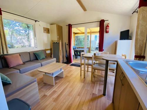 Carnac - Mobil Home - 5 pers - 2 ch - Camping Moulin de Kermaux 4* - Piscine