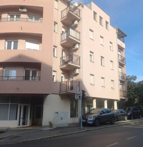 Royal lux apartman Beograd - image 5