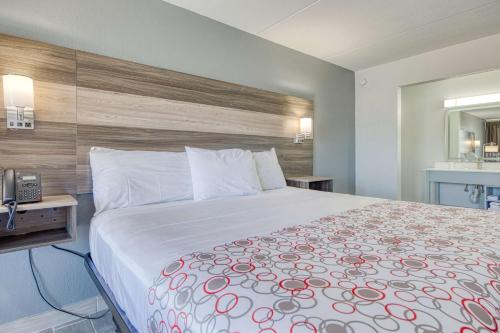 Americas Best Value Inn Stearns, KY in Stearns, USA