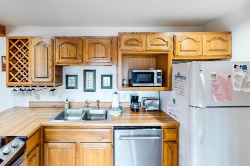 Ryan Gulch Condos - image 6