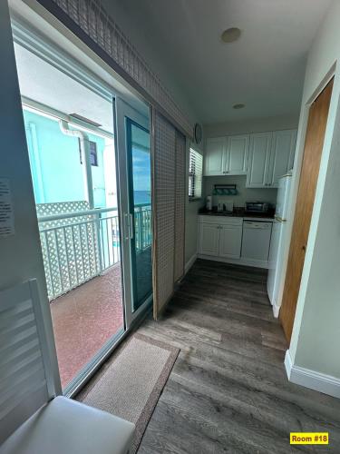 Windjammer Resort and Beach Club – Lauderdale-by-the-Sea, FL