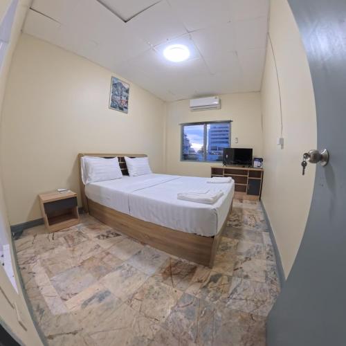 room detail thumbnail 0