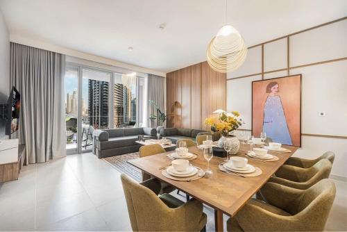 Forte 4BR Luxury Dubai Opera & BLVD Views PS5, Dubai