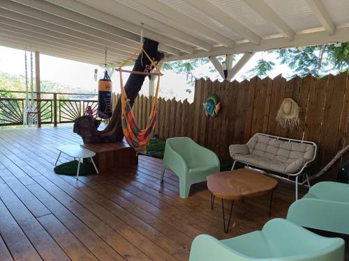 Bungalow confortable à Bouillante, 40 m² avec piscine partagée (Bungalow confortable a Bouillante, 40 m² avec piscine partagee) in Bouillante