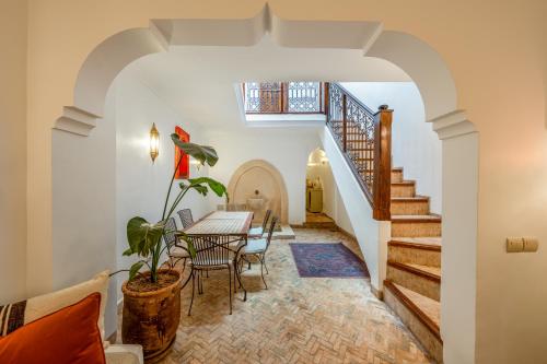 Riad L'Alchimiste, Petits-déjeuners et vue panoramique 4