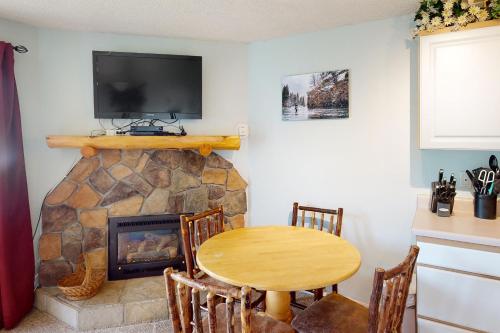 Scandinavian Lodge - image 3