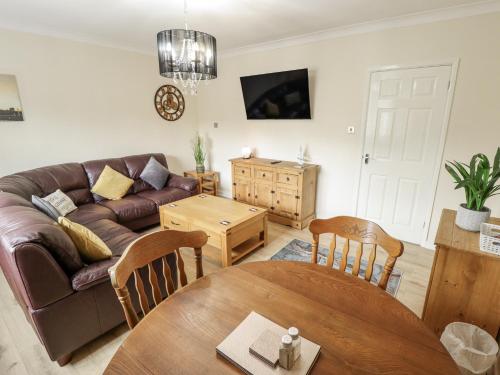 5 Links Court - image 2