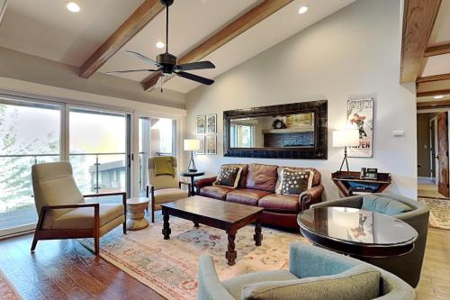 Timberline Condominiums 2 Bedroom plus Loft 3 Bath Deluxe Unit D3D thumb 2