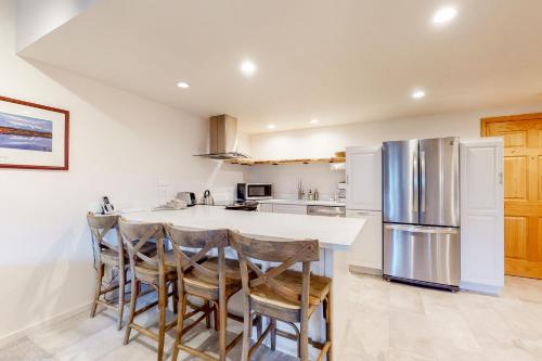 Ptarmigan House - image 12