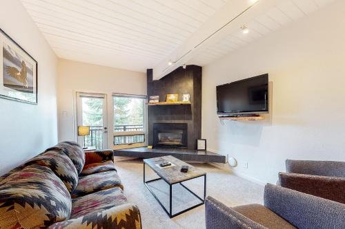 Ptarmigan House - image 7