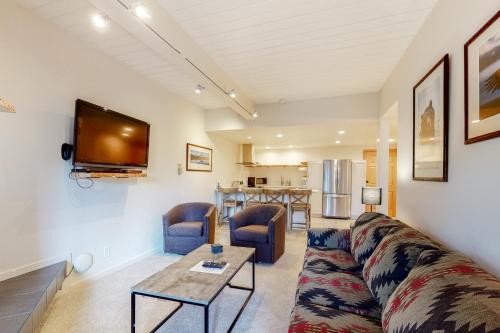 Ptarmigan House - image 4