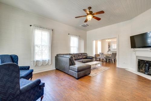 Charming 100-Year-Old Home Less Than 1 Mi to Downtown in Ocala, USA