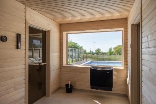Swimmingpool, Luxury Living at Ekerum Öland Heated Pool, Golf & Sea! (Luxury Living at Ekerum Oland Heated Pool, Golf & Sea!) in Ralla