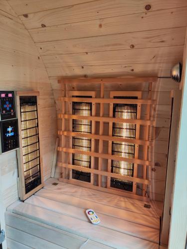 Kwietna łąka na szlaku (Kwietna laka na szlaku) in Jarnoltowek