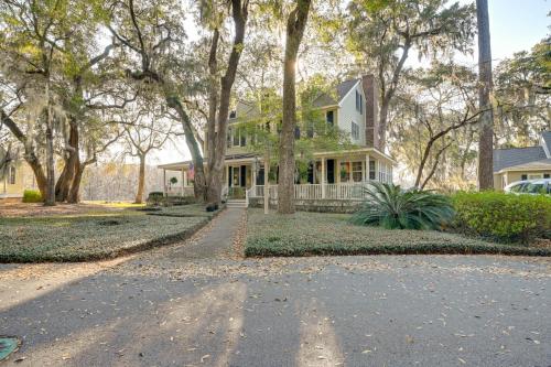 Riverside Cottage Close to Ocean and Myrtle Beach in Murrells Inlet, Vereinigte Staaten von Amerika