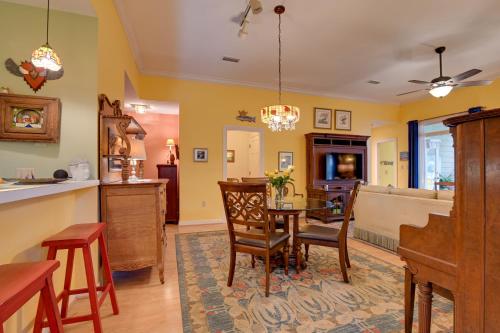 Riverside Cottage Close to Ocean and Myrtle Beach in Murrells Inlet, USA