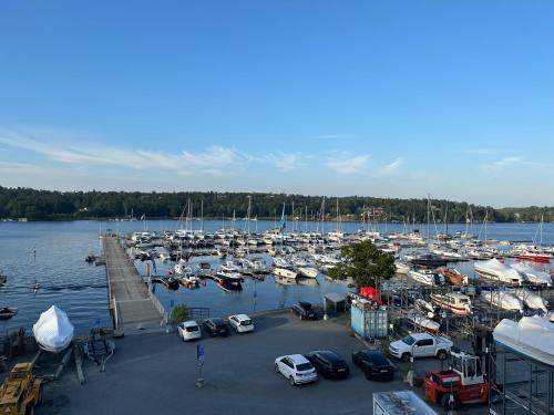 Bright and modern studio with a great location in Saltsjöbaden