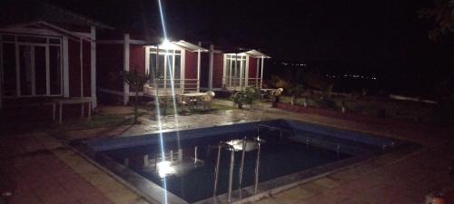Srs VILLA in ماهاباليشوار