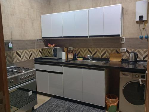 Apartment for rent in 알아므리야