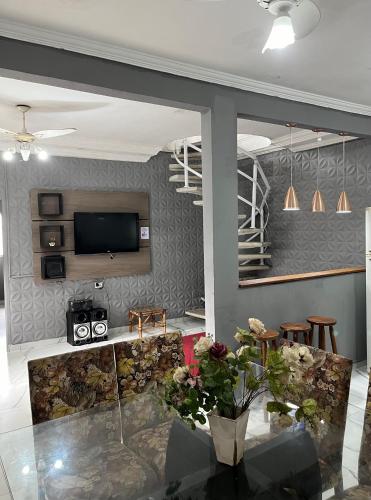 ห้องส่วนกลางสำหรับนั่งเล่น/ดูทีวี, Casa 140 in ชารดิง วีร์จิเนีย