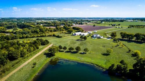 Cottage 2 on Ranch with Fishing & Camping in Weston (TX)