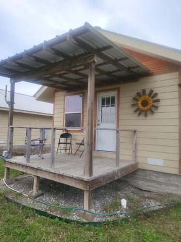 Cottage 2 on Ranch with Fishing & Camping in Weston (TX)