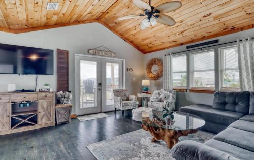 Whitesands Beach House - South in Fort Morgan