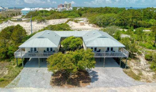 Whitesands Beach House – khách sạn tại Fort Morgan
