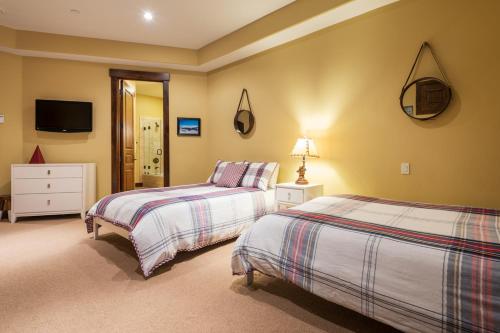 Silver Star #20 - 4 Bed Cottage +Spa - image 13