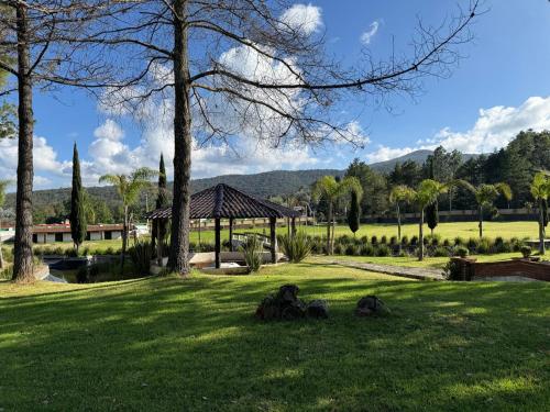 Cabaña samadhi (Cabana samadhi) in Huasca